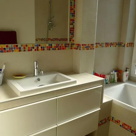 Haussmann Style 3 Bedrooms Flat In Auteuil Appartement